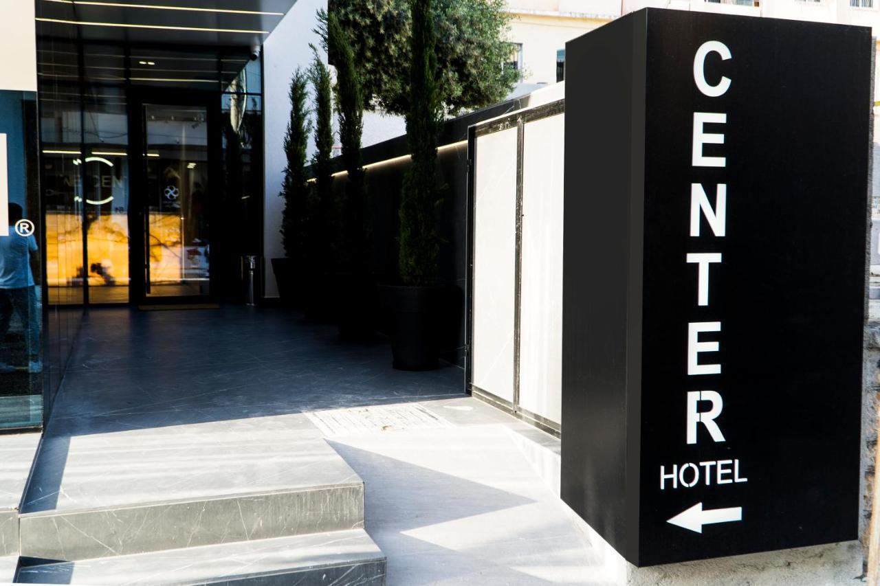 Center Hotel Sarandë エクステリア 写真