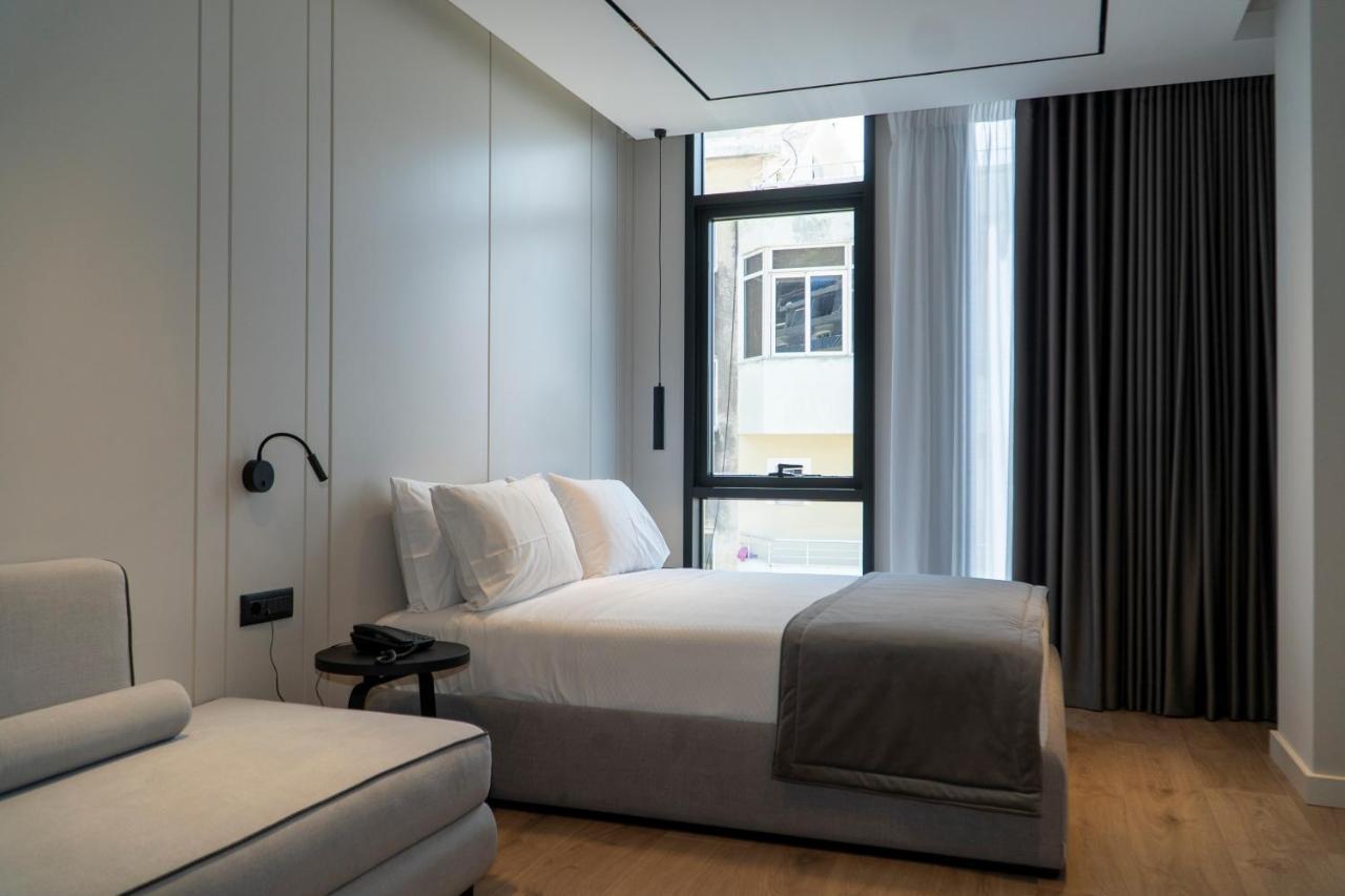 Center Hotel Sarandë エクステリア 写真